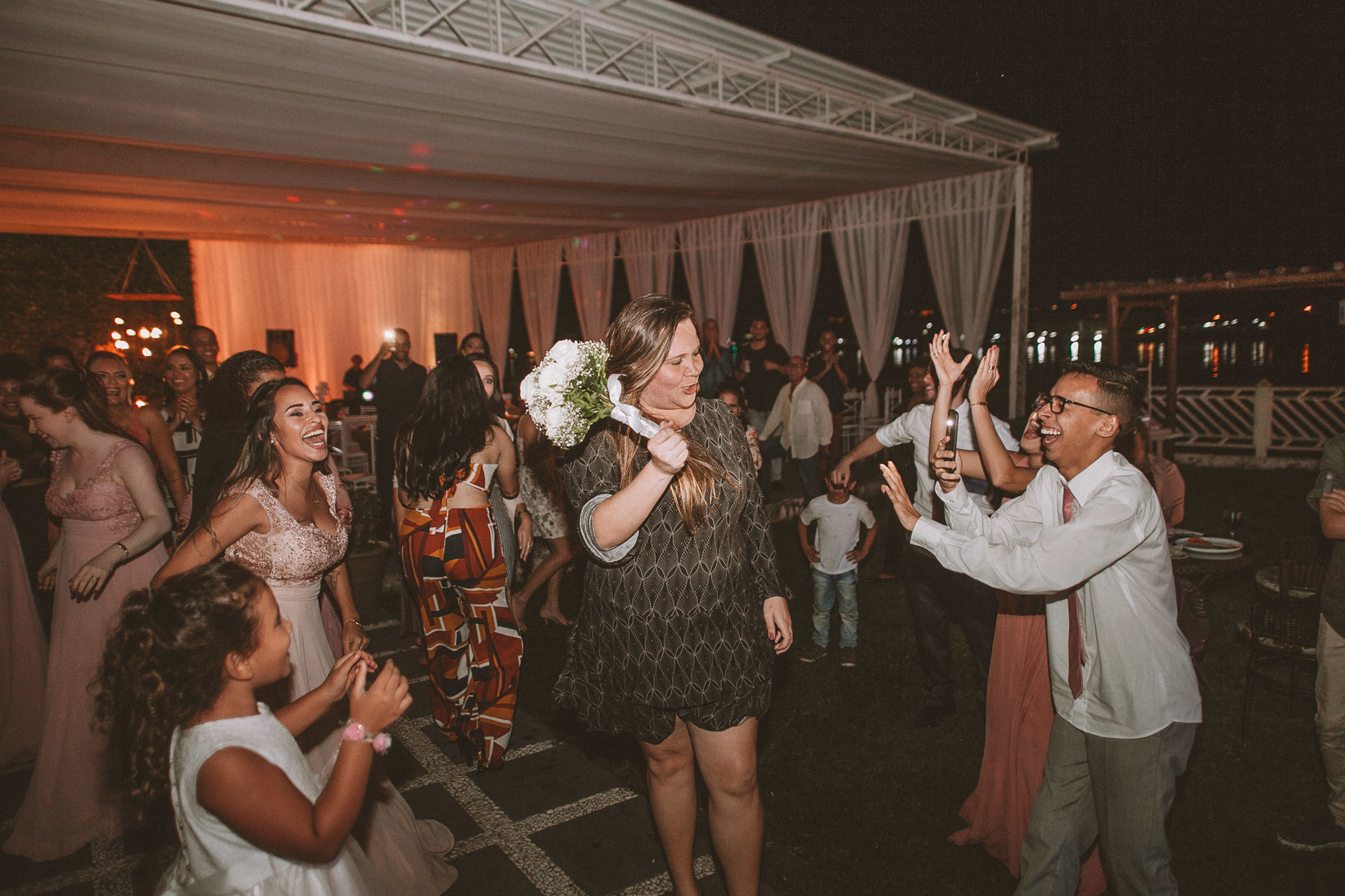Foto Fotos de Casamento em Angra dos Reis: a história de Fernanda e Kainan Foto Fotos de Casamento em Angra dos Reis: a história de Fernanda e Kainan - Imagem 122